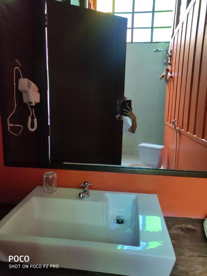 פרה נאקון סי איוטאיה Tamarind Guesthouse מראה חיצוני תמונה